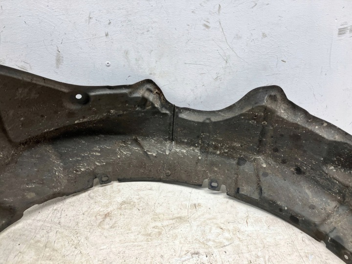 PRIUS III PASSAGE DE ROUE AVANT DROIT AVANT 53875-47030