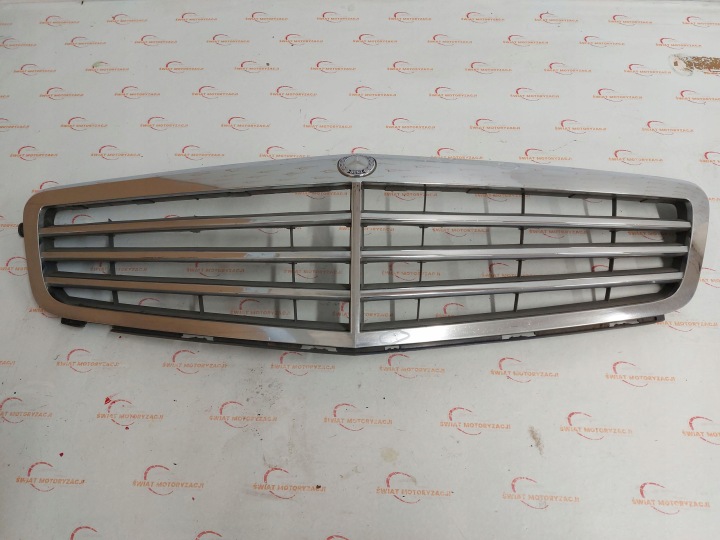 MERCEDES W204 07R GRILLE CALANDRE A2048800083
