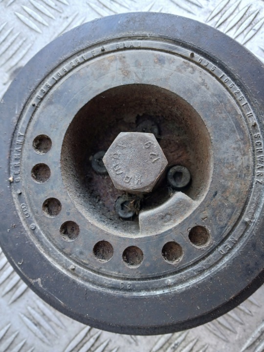 AUDI 80 2.0 KOLO POULIE ARBRE 035105251F