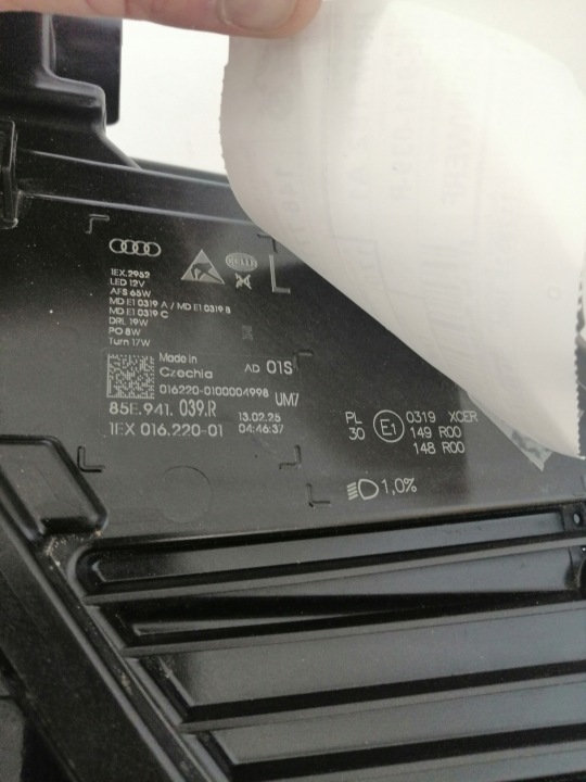 PHARE GAUCHE AUDI A6 C9 E-TRON MATRIX 85E941039R