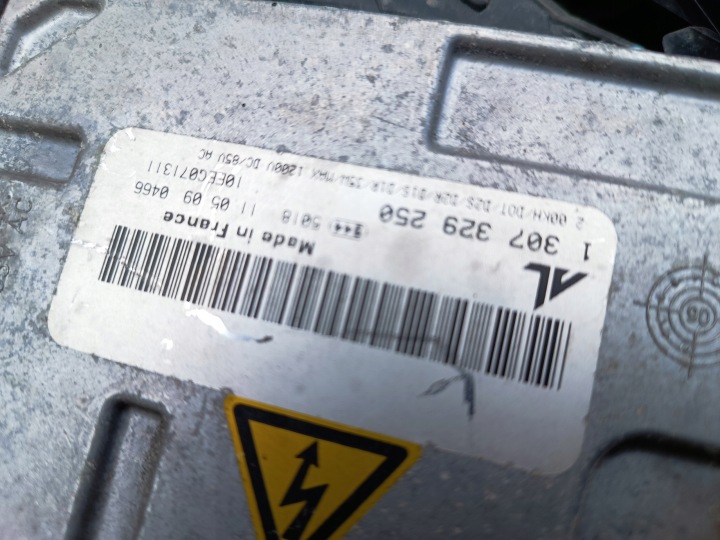 FIAT CROMA 2 II RESTYLAGE LIFT (08-11) PROJECTEUR GAUCHE PHARE AVANT GAUCHE XÉNON EURO