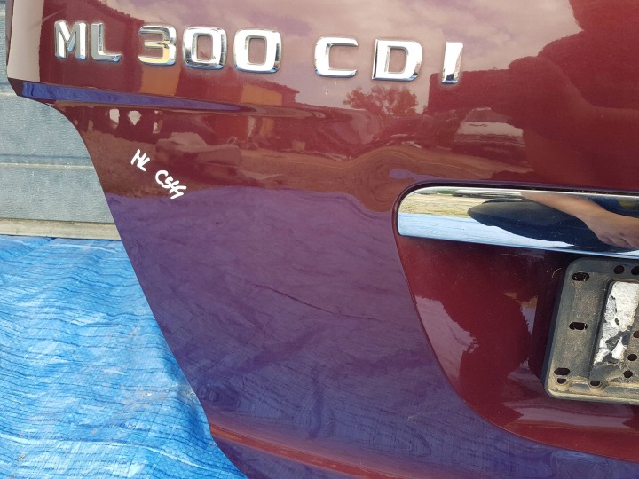 COUVERCLES DE COFFRE COUVERCLES DE COFFRE ARRIÈRE ARRIÈRE MERCEDES ML W164 544 C544