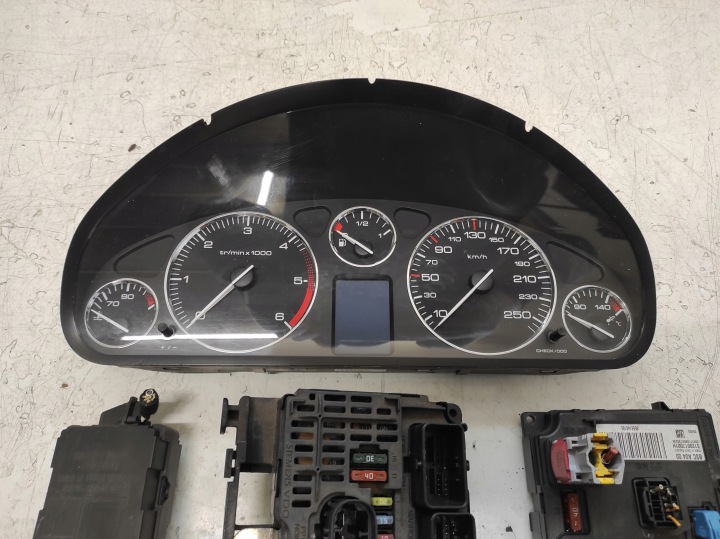 PEUGEOT 407 04- 1.6 HDI KIT DE DÉMARRAGE CONTRÔLEUR 9658274680