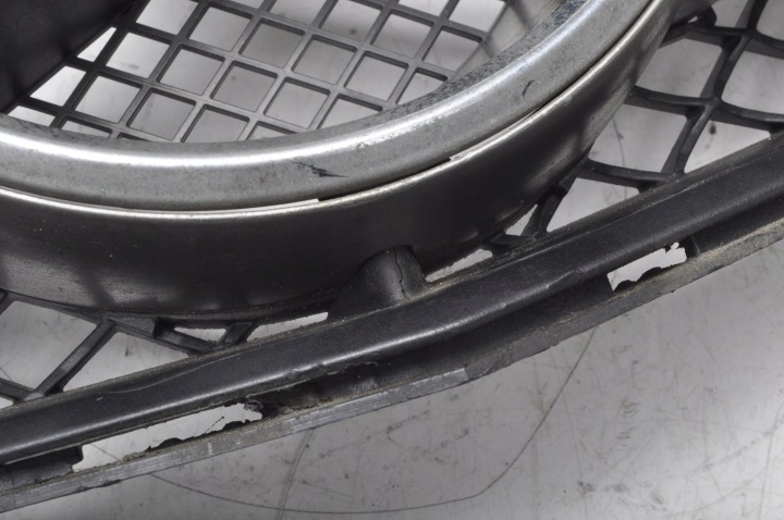 MERCEDES W204 CALANDRE GRILLE