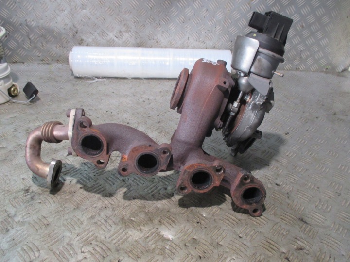 AUDI A4 B8 A5 8T 2.0 TDI TURBOCOMPRESSEUR 03L145702H COLLECTEUR 03L253033