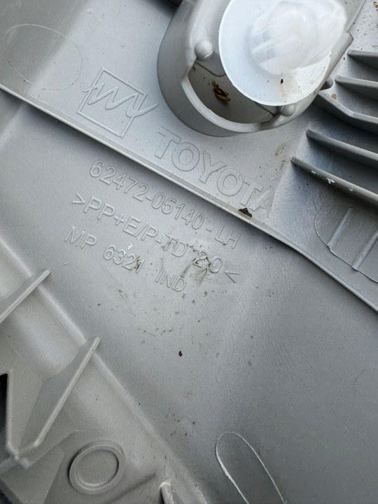 TOYOTA AVENSIS 3 III 07-15 PROTECTION BRODERIE MONTANTS GAUCHE ARRIÈRE GAUCHE 62472-05140