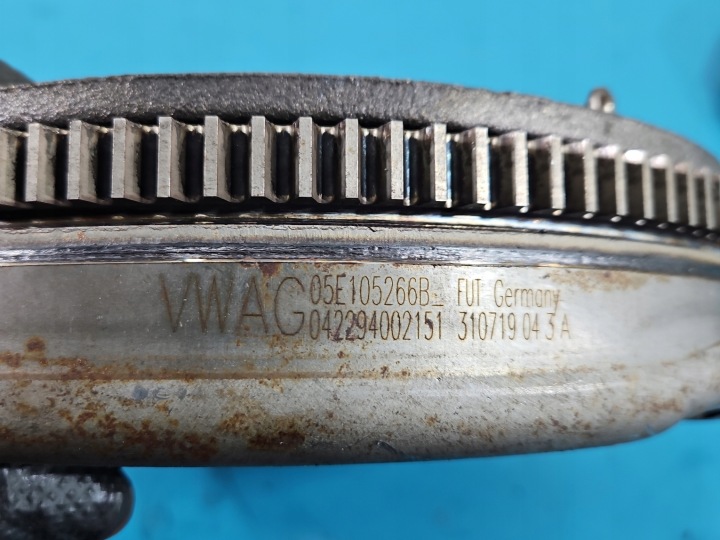 BI-MASSE VOLANT BIMASSE SKODA OCTAVIA III 05E105266B 04E141016J 1.5 TSI