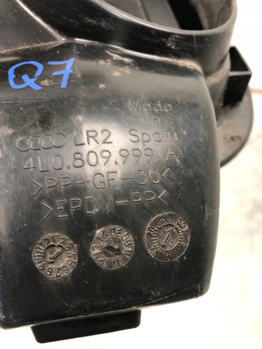 CLAPET GOULOTTE DE REMPLISSAGE CARBURANTS AUDI Q7 4L0809999A