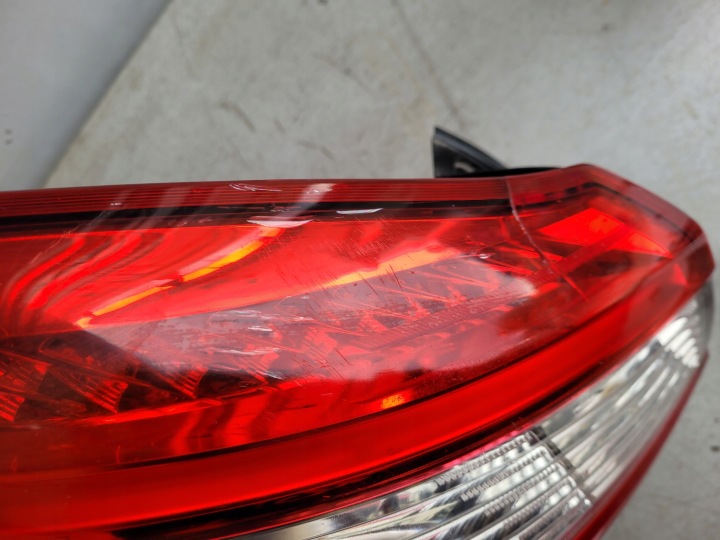MASERATI GHIBLI III M157 PHARE GAUCHE ARRIÈRE ARRIÈRE 06700084820, 06700084830