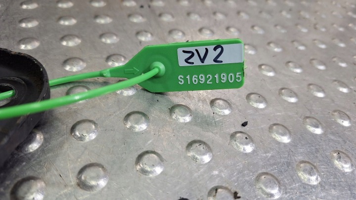 POIGNÉE SUPPORT TRAÎNEAU GAUCHE AVANT AV61-101A81-AF VOLVO V40 II LIFT