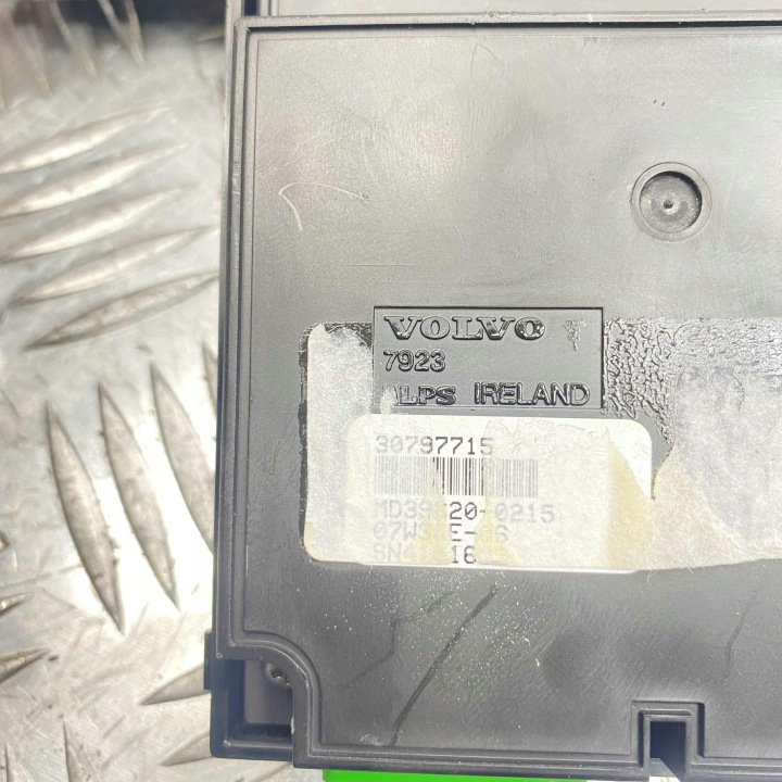 ÉCRAN MONITEUR RADIO V70 III XC70 III S80 II