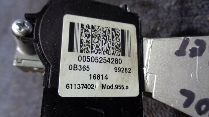 ORDINATEUR CONTACTEUR D'ALLUMAGE FUSIBLE FIAT 500L 1.3 M-JET 2012-