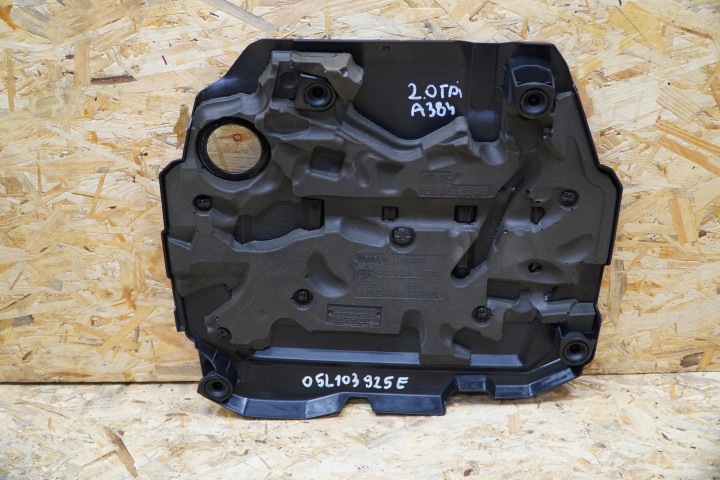 COUVERCLE PROTECTION MOTEUR 05L103925E AUDI A3 8Y 24R 2.0 TDI ORIGINAL BONNES CONDITIONS