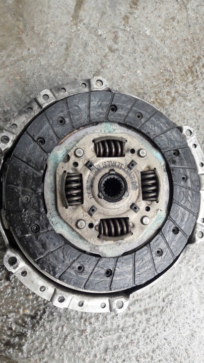 MINI R50 1.6 EMBRAYAGE 08527