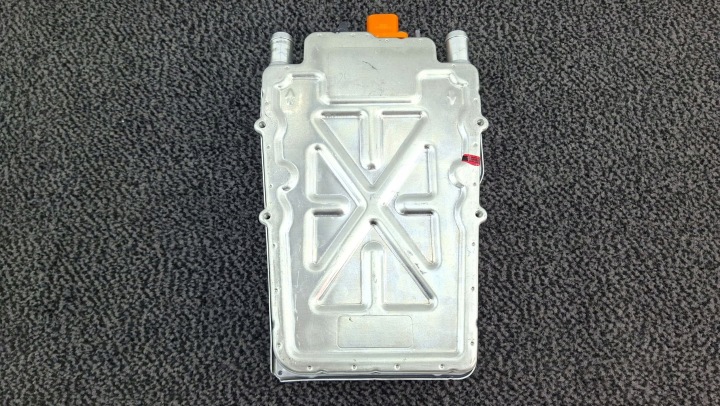 PORSCHE TAYCAN MODULE WEBASTO ÉCHANGEUR DE CHALEUR 9J1963507F