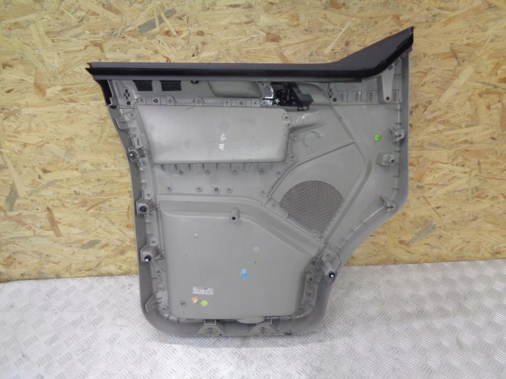 COLLECTEUR GARNITURE PORTES DROIT AVANT VW TRANSPORTER T6 2015- 7E0867022 EUROPE