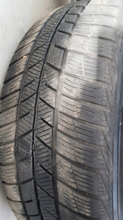 HYUNDAI TUCSON IV N-LINE ROUES JANTES ALUMINIUM 235/50 R19 V XL 52910-N7400