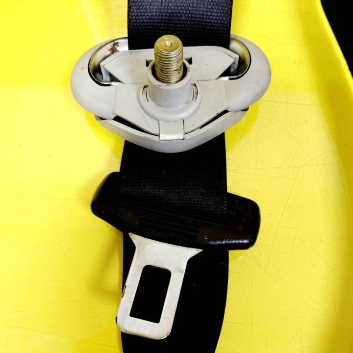 CEINTURE DE SÉCURITÉ GAUCHE AVANT VOLKSWAGEN GOLF IV 1J4857705J NR2314