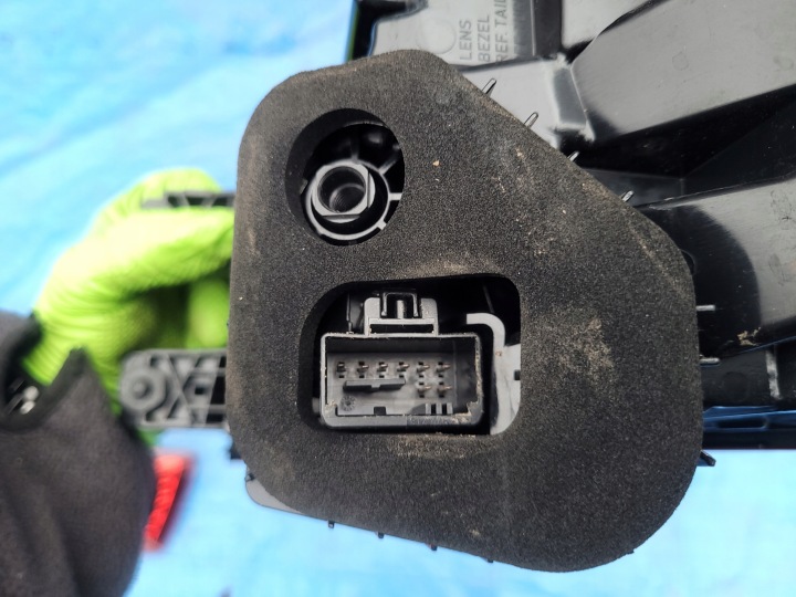 SKODA KODIAQ PHARE GAUCHE GARDE-BOUE ARRIÈRE ARRIÈRE EUROPE LED 565945207B