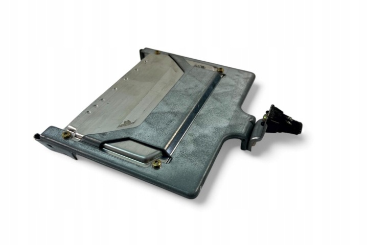 JEDNOSTA GESTIONNAIRE MOTEUR ECU TOYOTA COROLLA VERSO (_E12_) 8966102730