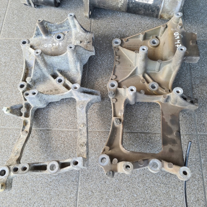 SUPPORT POIGNÉE FIXATION ALTERNATEUR MERCEDES ACTROS MP 4