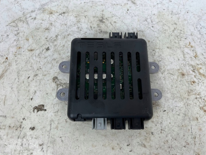 AUTRE CONTRÔLEURS TESLA MODÈLE X 104282900E