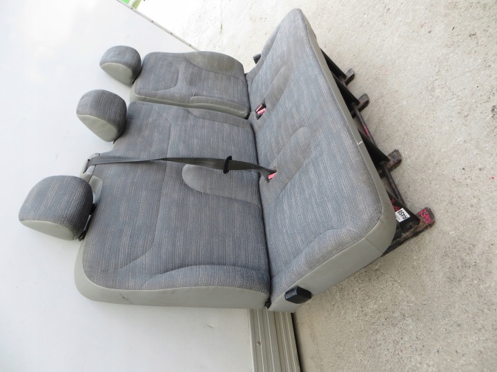 TRAFIC II VIVARO A BANQUETTE ARRIÈRE II RANGÉE 01-06