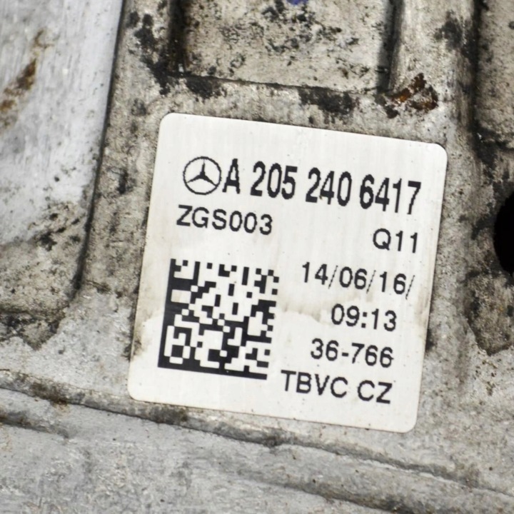 MERCEDES-BENZ C W205 2016 GAUCHE CÔTÉ SUPPORT FIXATION MOTEUR