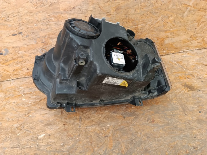 PROJECTEUR PHARE GAUCHE AVANT EUROPE RANGE ROVER VOGUE III 05-09 L322 LIFT XÉNON
