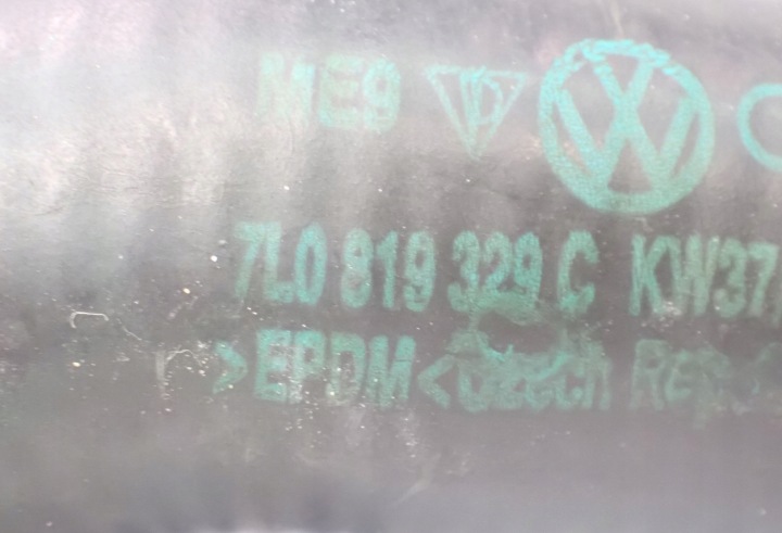 TUYAU TUYAU FIL EAU 7L0819329C AUDI Q7 4L