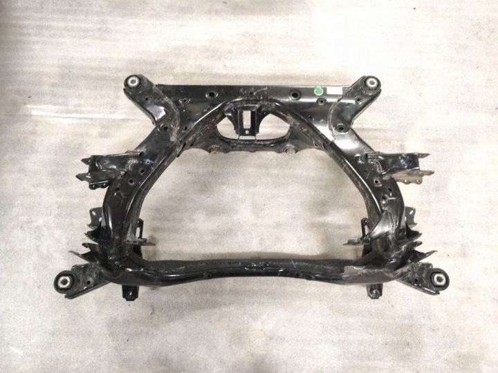 POUTRE ARRIÈRE ARRIÈRE TESLA MODÈLE Y 1044580-01-C