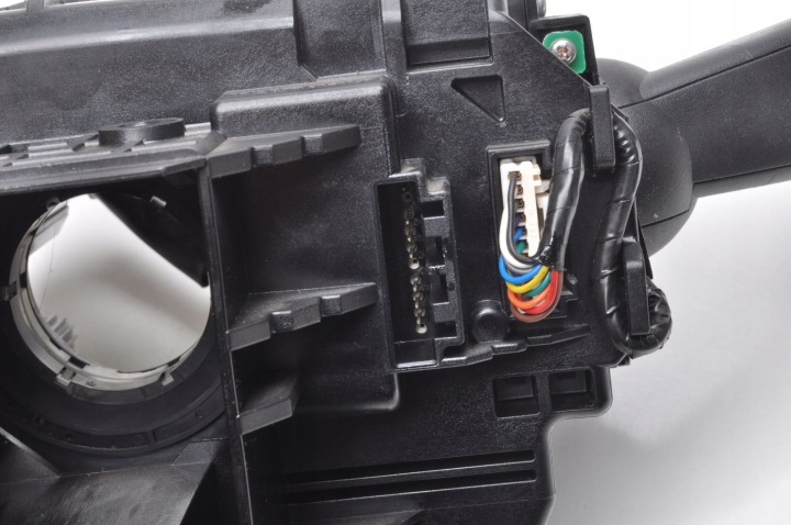 VOLVO V60 COMMUTATEUR COMPOSITE BANDE 31334643 31343218