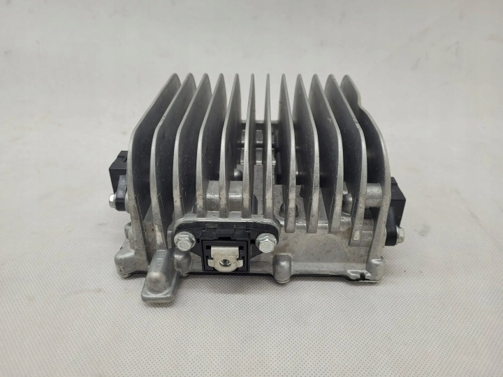MAZDA CX-30 MODULE CONVERTISSEUR CONVERTISSEUR TENSION BDMC-67ZD3-E