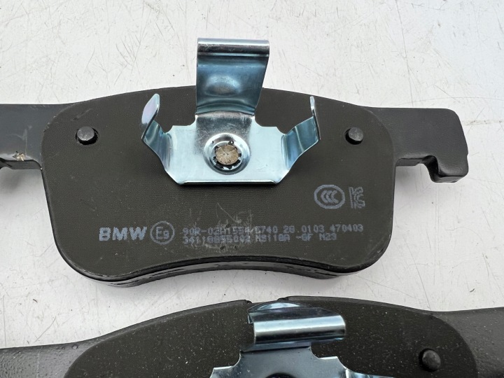 BMW F20 F21 F22 F30 F31 F32 F33 ENSEMBLE PLAQUETTES FREINS AVANT ORI N 2.0