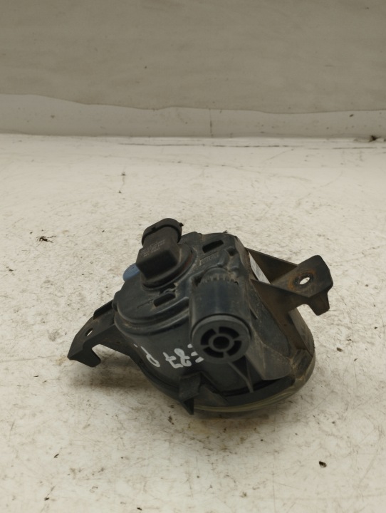 BMW 1 E87 PHARES ANTIBROUILLARD DROIT AVANT 7837502