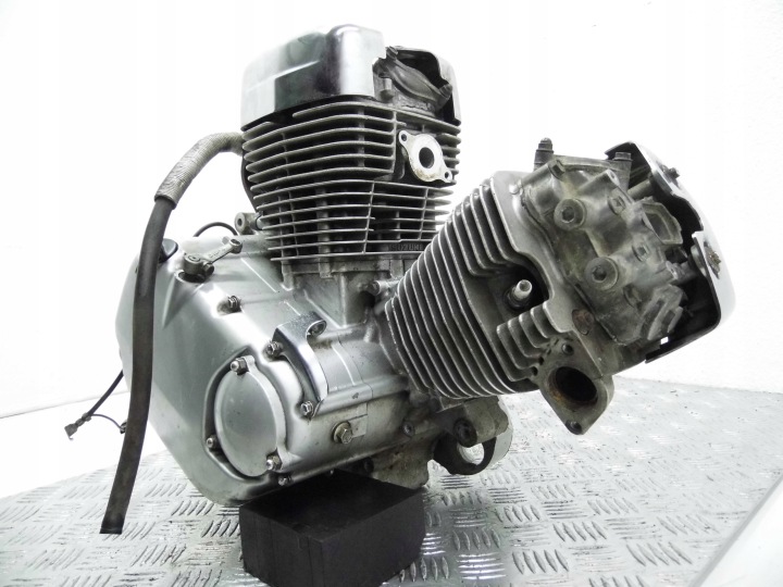 SUZUKI VL 125 INTRUDER MOTEUR VIDÉO 23796 TKM ORIGINAL