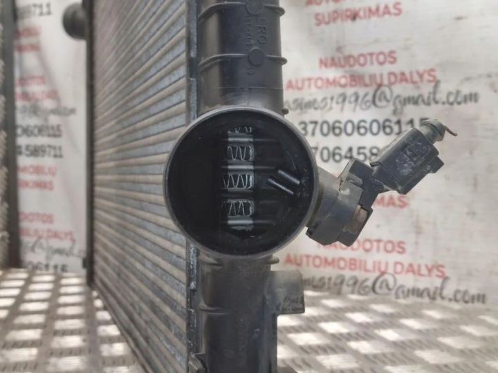 RADIATEUR D'INTERCOOLER AUDI A6 AVANT (4F5, C6) 4B0145805A 2.5L DIESEL 1999