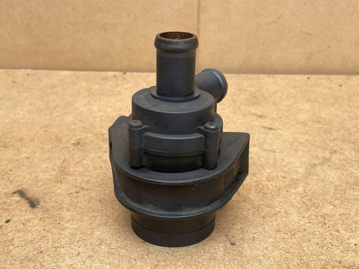SUPPLÉMENTAIRE POMPE CIRCULATION EAU AUDI TT 8J 2006-2014 1K0965561G