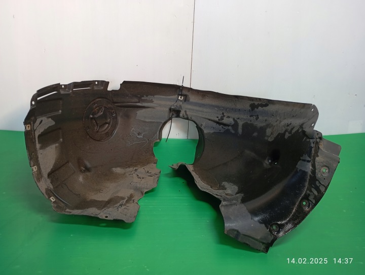PASSAGE DE ROUE GAUCHE AVANT ARRIÈRE PIÈCE MERCEDES W177 A2476906500