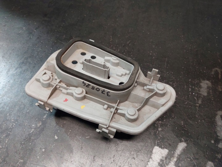 DOUILLE D'AMPOULE ARRIÈRE VERS VW POLO IV 9N3 6Q6945258A DROIT