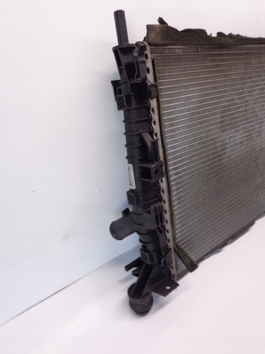 FORD FOCUS II MK2 1.6 16V RADIATEUR EAU 3M5H-8005-RK