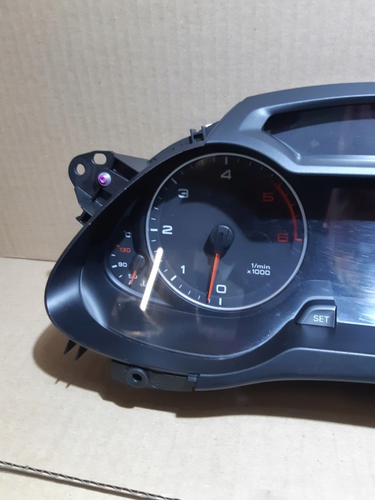AUDI A4 B8 LIFT TDI COMPTEUR TABLEAU DE BORD UK 8K0920981D