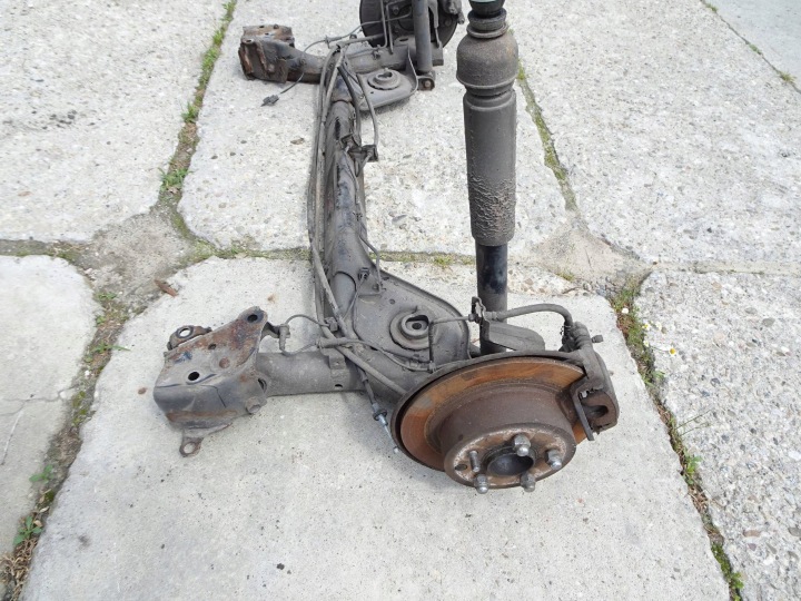 POUTRE ARRIÈRE SUSPENSION NISSAN JUKE F15 GAB