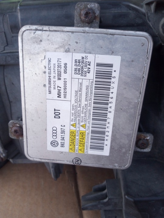 AUDI A4 B8 PHARE PROJECTEUR GAUCHE AVANT BIKSENON!!! LED 8K0941003Q 4-6