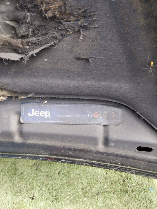 CAPOT COUVERCLE MOTEUR JEEP GRAND CHEROKEE II WJ 99-