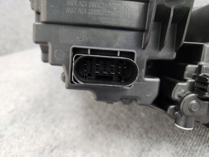 PROJECTEUR PHARE AVANT AVANT GAUCHE AUDI R8 8S COMPLET LED 15-24