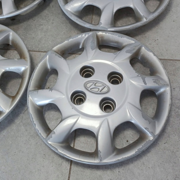 ENJOLIVEURS CHAPEAU 14 HYUNDAI LANTRA I 5296029421 NR44 JEU