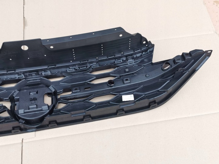 VW TAIGO 2G7 R-LINE 20- GRILLE B.LADNY CALANDRE AVANT 2G7853655A