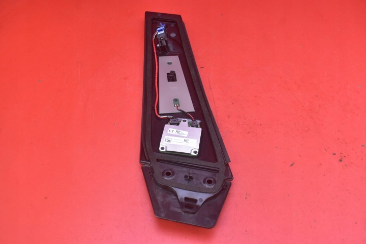 PROTECTION MONTANTS GAUCHE AVANT CAMÉRA 1100437-00-C 1092978-00-C TESLA MODÈLE 3