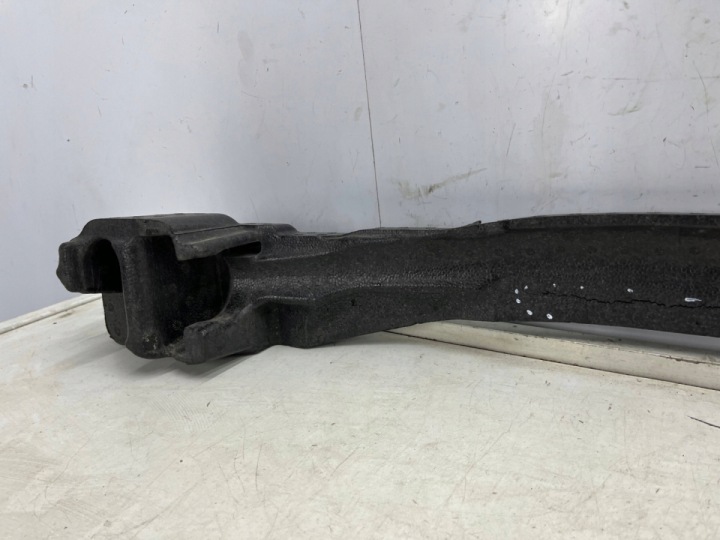AMORTISSEUR PARE-CHOCS MERCEDES W206 C-KLASA BERLINE 21R.- ARRIÈRE RENFORCEMENT POUTRE